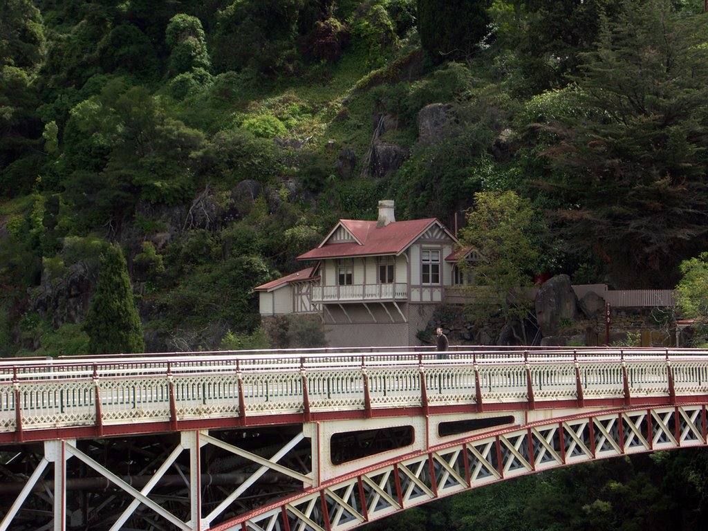 Tasmania, Launceston- Ponte di ferro by Teresa Kozlowska