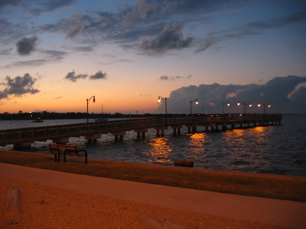 Sunset over the bridge.. by Ak52