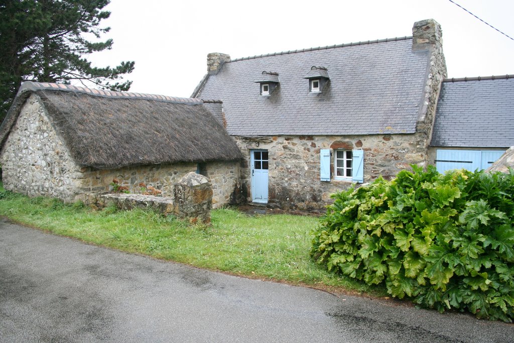 Maison du pays de Crozon by Bruno BEAUCHET