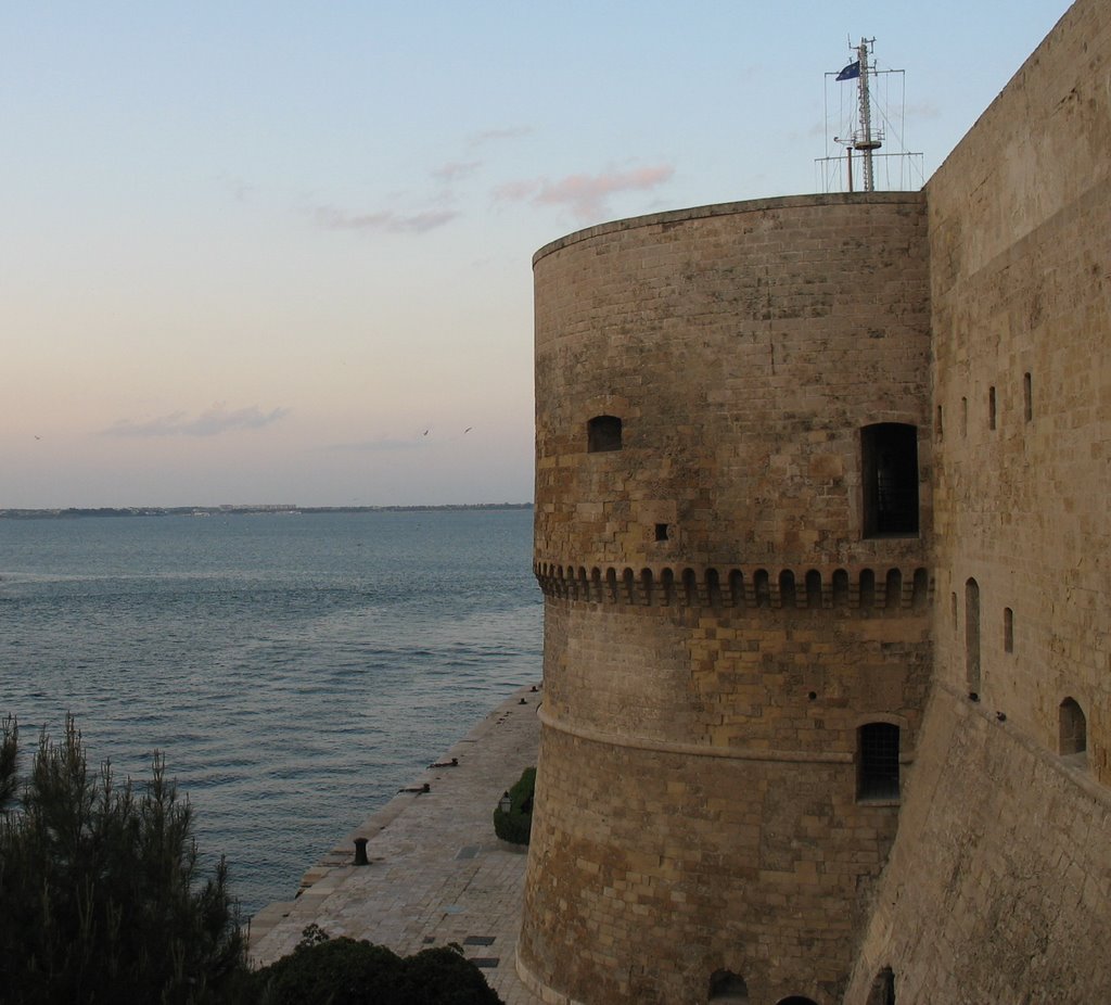 Castello aragonese by leoneromano