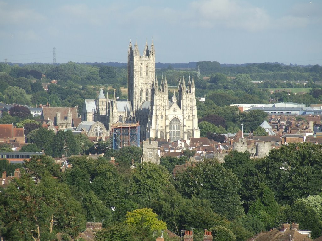 Canterbury Cathedral by waddensailor