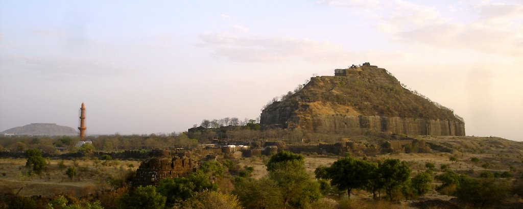 Fort Daulatabad by bfxu77