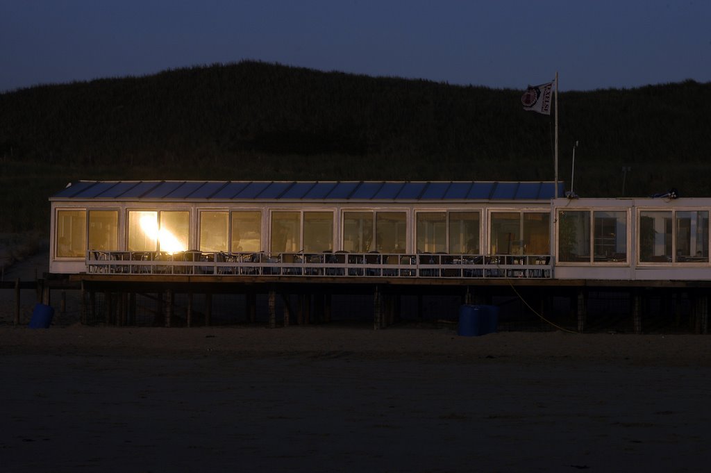 Strandslag Abbestee, 1759 Callantsoog, Netherlands by dr.fronkensteen