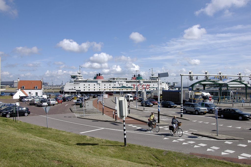 Den Helder, Netherlands by dr.fronkensteen