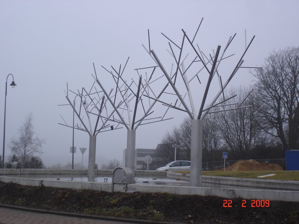 Iron tree in ARLON - Belgium by djaby