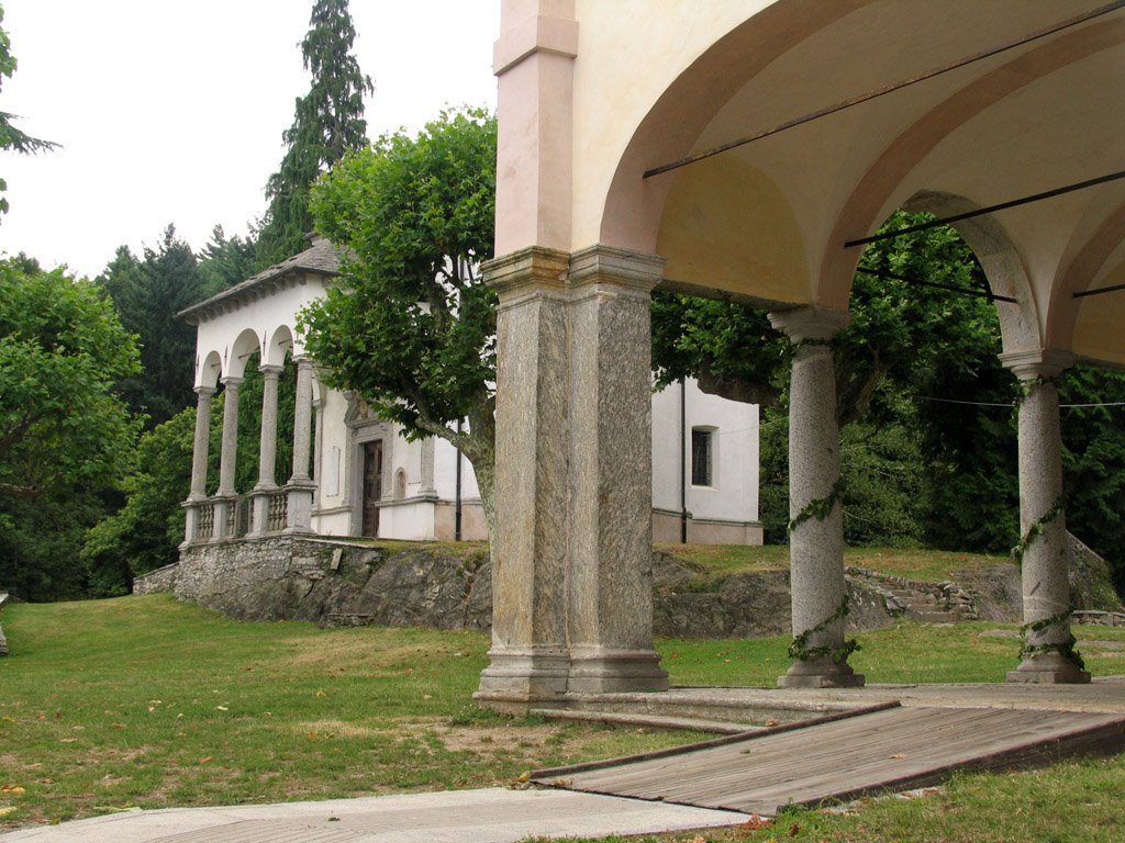 Sacro Monte della Ss. Trinità di Ghiffa 07/2009 by adirricor