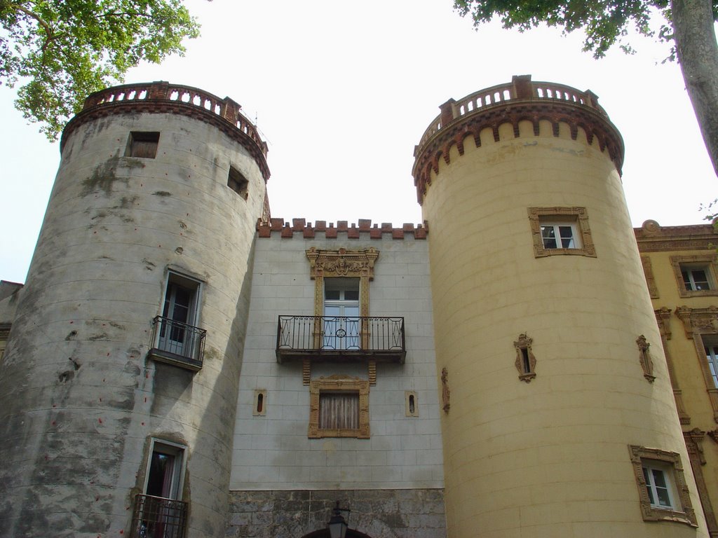 Frankreich_Languedoc-Roussillon_Céret, Porte de France by © ELMOKULA