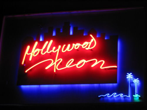 Hollywood neon by mprendez