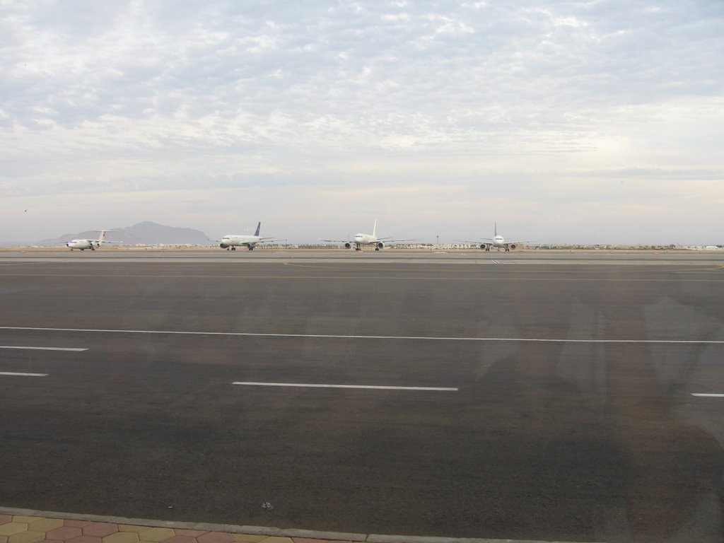 Sharm El Sheikh Airport by ev-geniy g