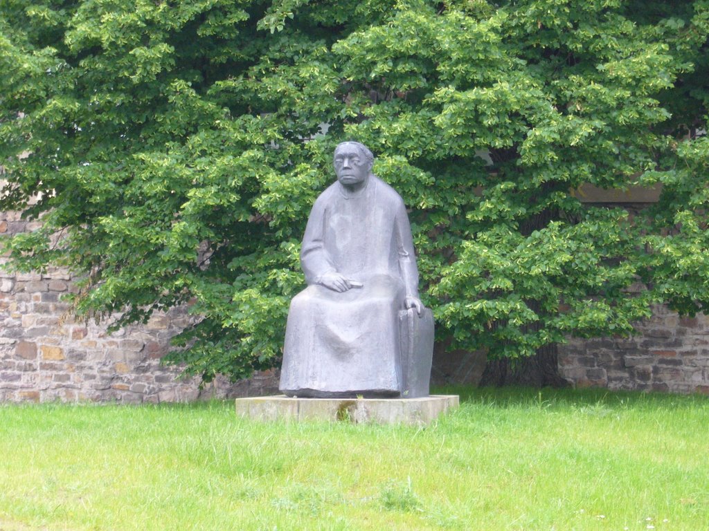 Estatua en Magdeburg by Pere Poch Coronado