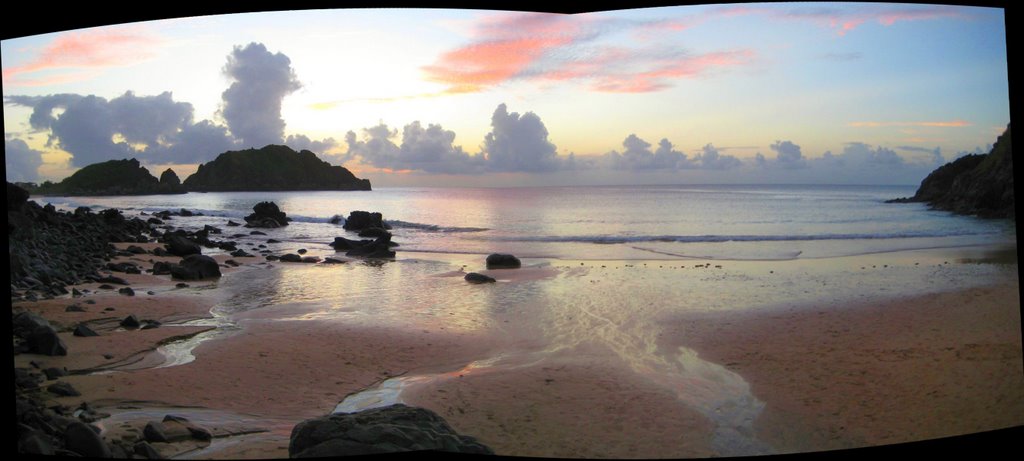 Praia do Cachorro by Dehalo