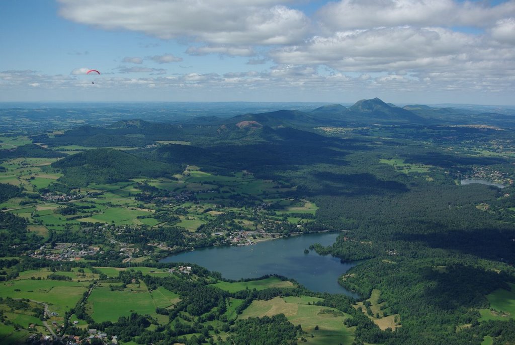 Lac d'Aydat - Compet parapente Puy de Dome 2009 by paraflo