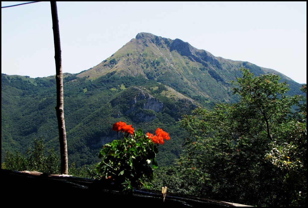 Vista dall'Agriturismo: Monte Prana by kriszta13