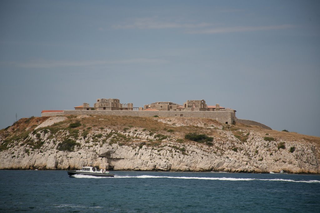 Hôpital Caroline, Île de Ratonneau, Marseille, Bouches-du-Rhône, Provence-Alpes-Côte d'Azur, France by Hans Sterkendries