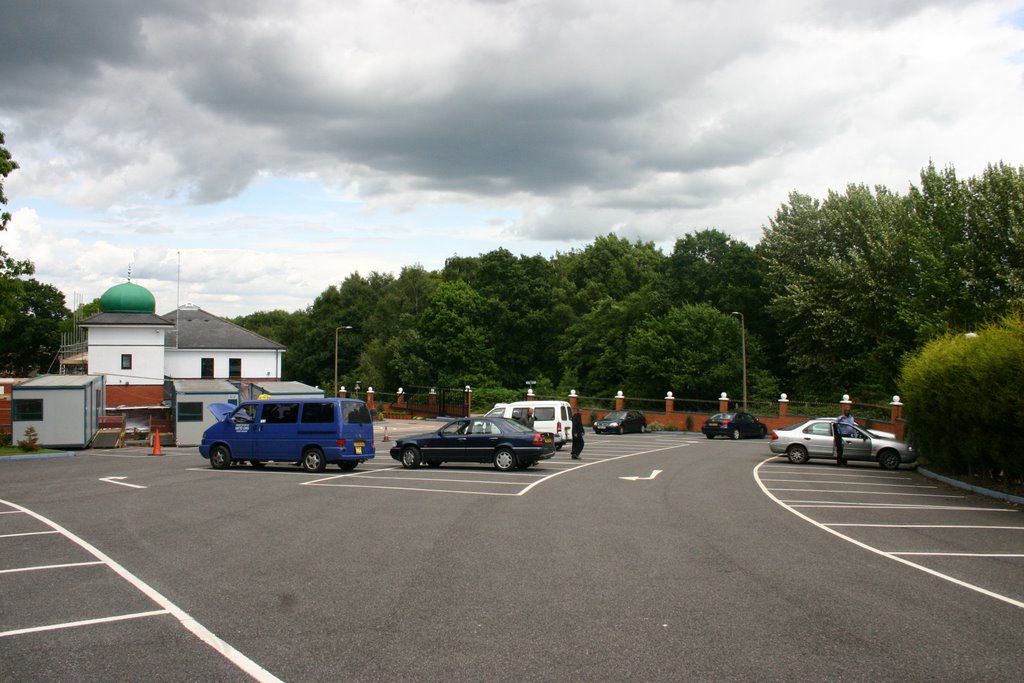 Crawley Mosque, Broadwood Rise, Broadfield, Crawley, Sussex, United Kingdom by Mohammad Aslam Javed Bhatti by AslamJaved Bhatti