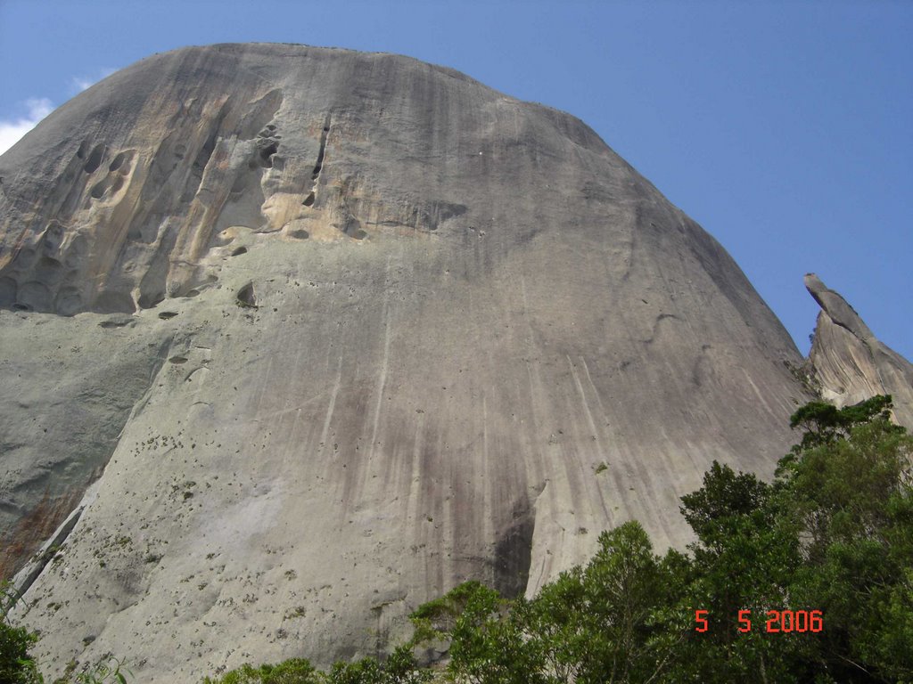 Pedra Azul by Marcelo Maximiano