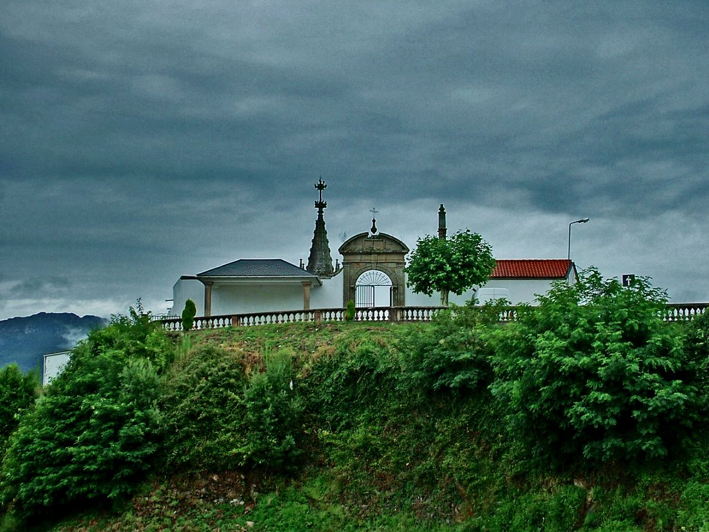 Ortigueira. Cementerio by Jesús Chicharro