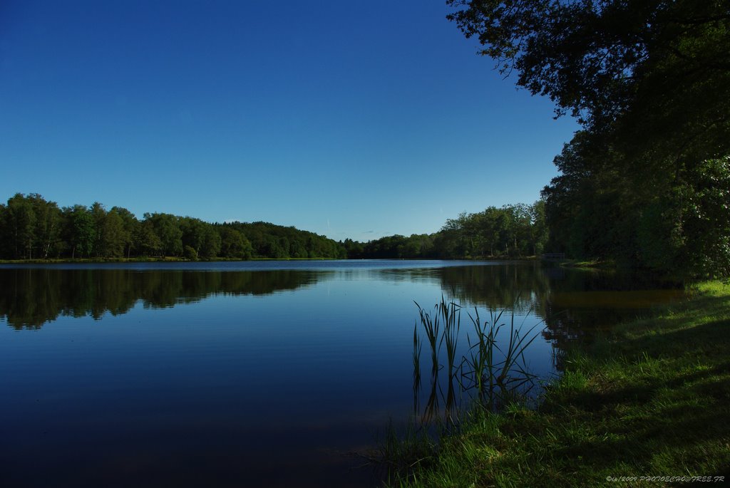 Le lac by Patrick-Lambert