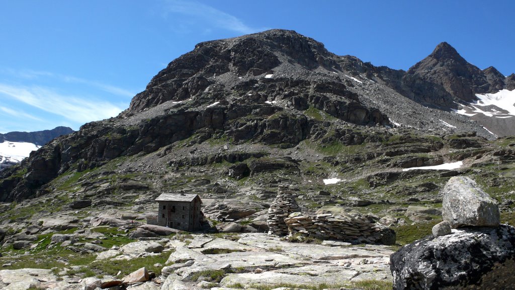 Refuge du Carro - Aiguille Rousse m. 3482 by Armando-Franca