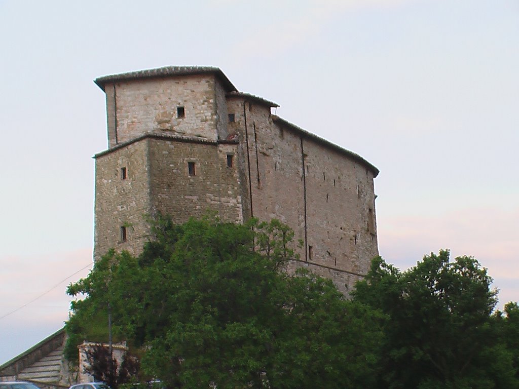 Frontone Pesaro Urbino Marche Italia by chiccofratta