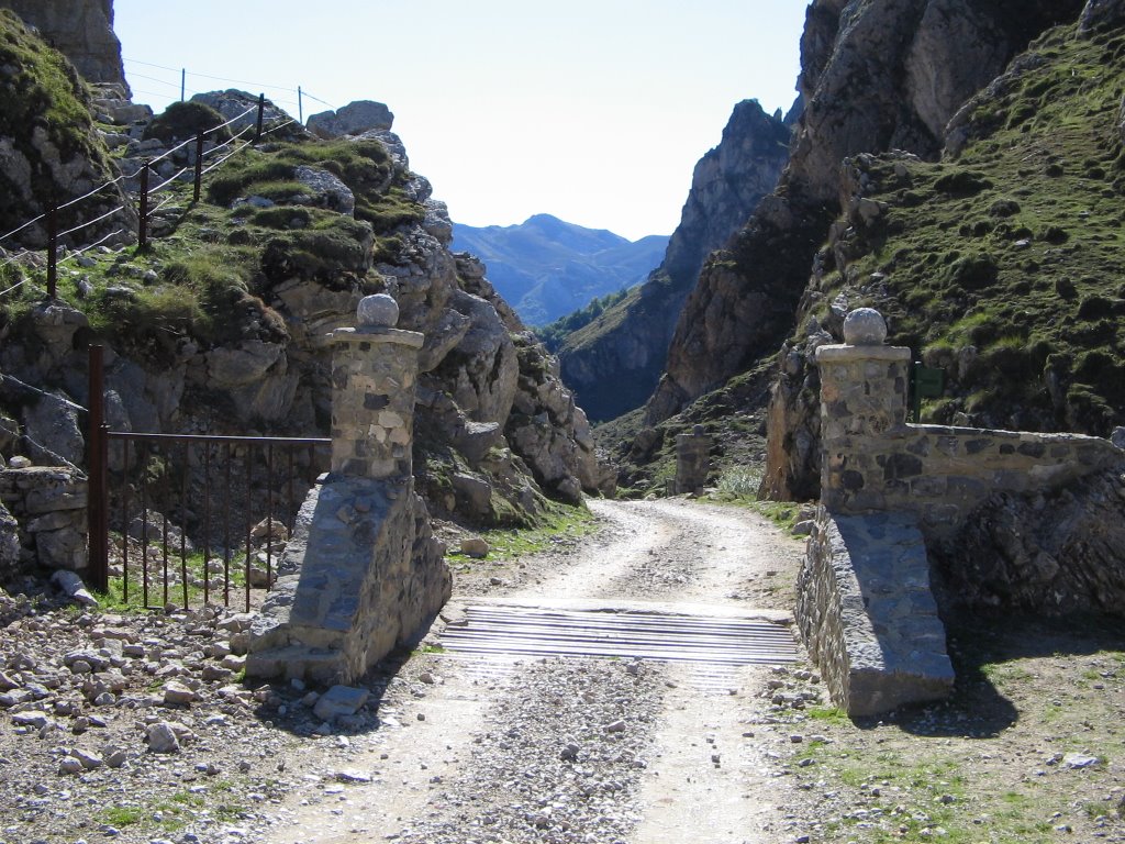 Gate near Espinama by ButchCoolidge