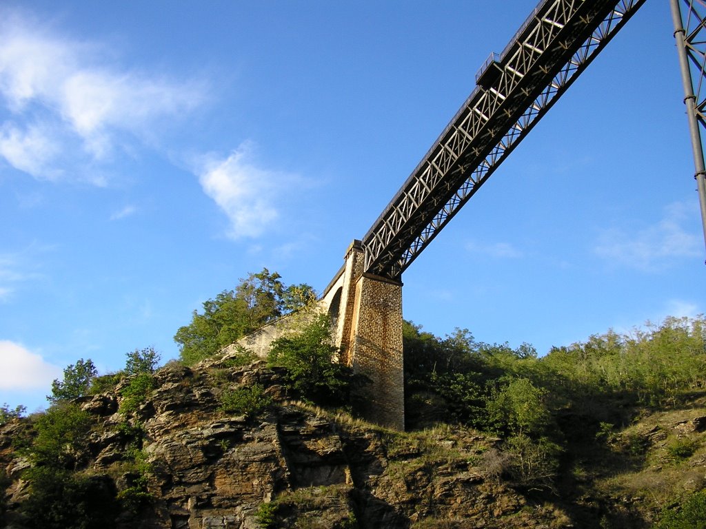 Viaduc Eiffel (Rouzat) by Kroushkova