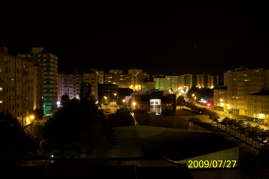 Vista nocturna de Caranza by Caranceiro