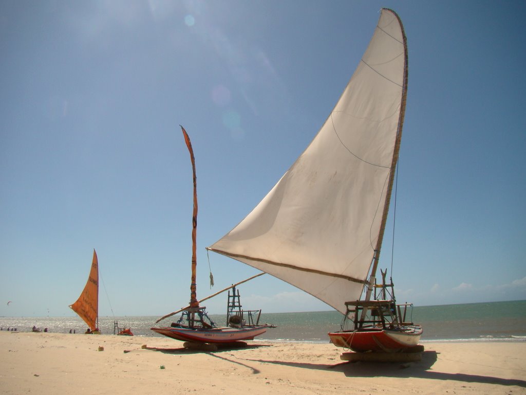 Jangadas na praia de Cumbuco by Lucas Conrado