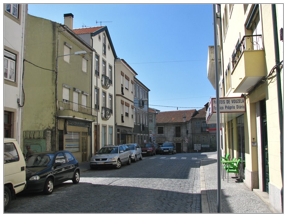 Vouzela - Avenida João de Melo by Barragon