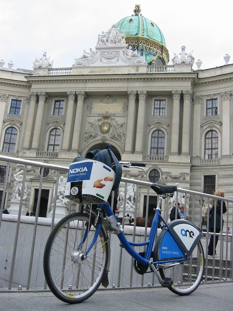 Michaelerplatz by Tonio Castells