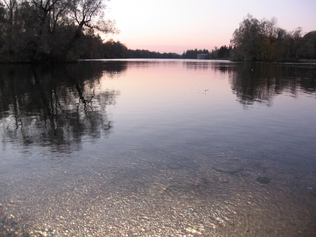 Spring leaving in lake by В.Ф.