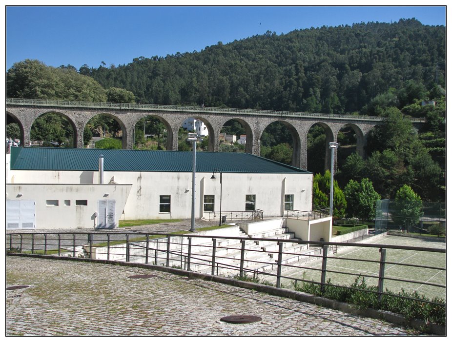 Vouzela - Parque Desportivo e Ponte da Via Férrea by Barragon