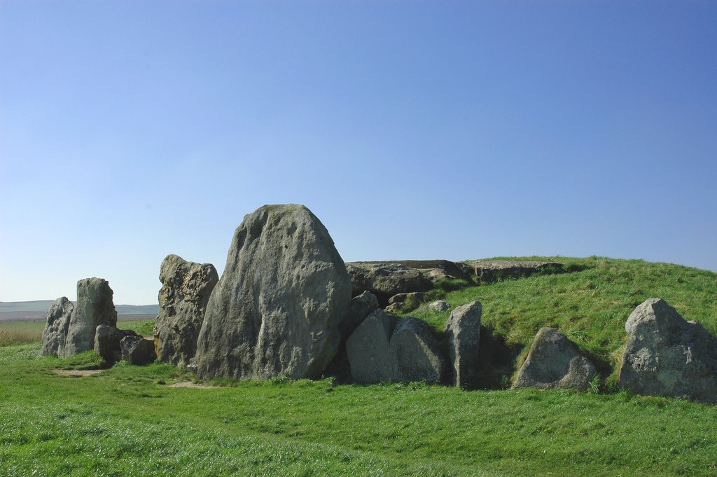 West Kennet Long Barrow, Wiltshire by Bressons_Puddle