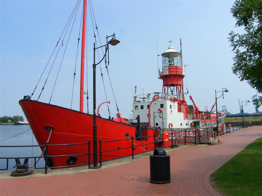 Light Ship, Cardiff bay by Jim Cornwall