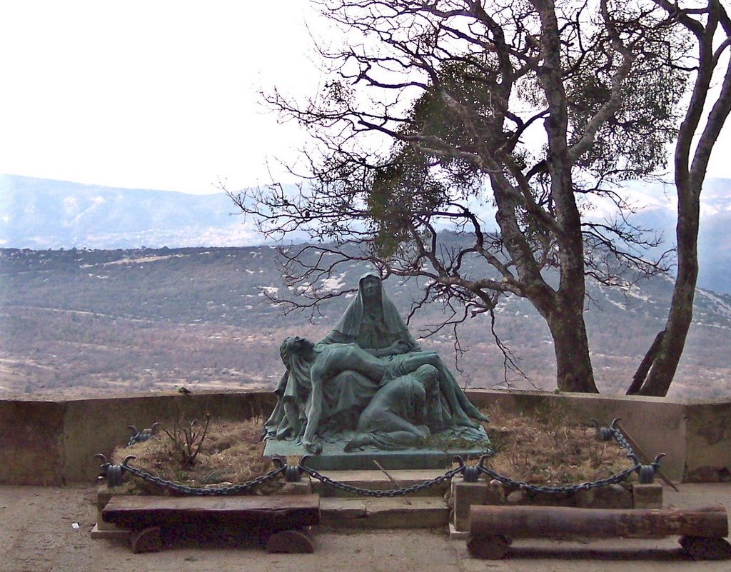 Vièrge Marie face à l'église Marie-Madelaine du massif de la St Baume (THIEU) by Thieu83