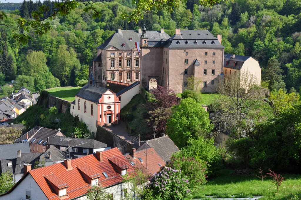 Schloß Malberg/Eifel by Wolfgang Breuer