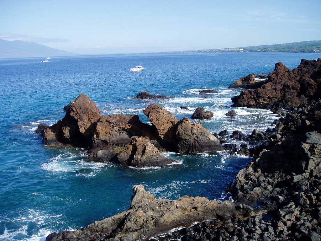 Rocks at little beach, Maui, Hawaii by Salatico