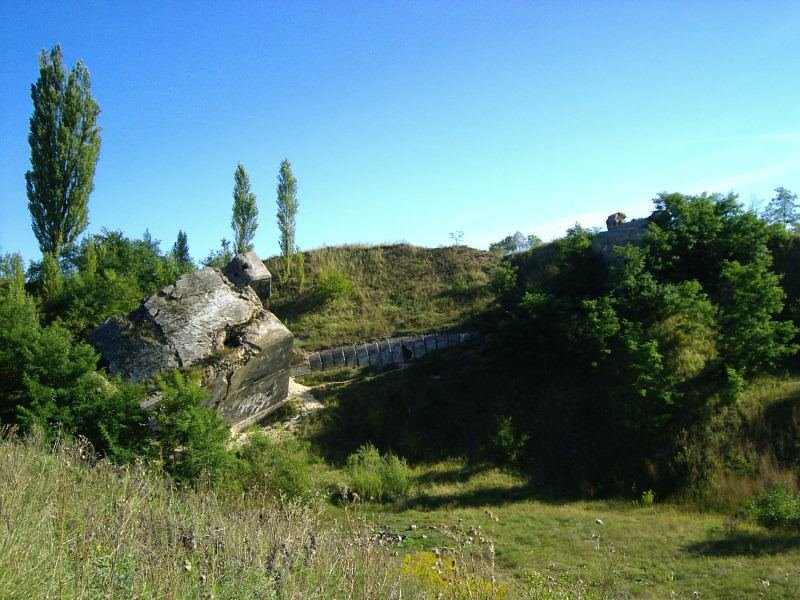 Ruiny niemieckich bunkrow z II wojny/german bunkers ruins from WWII by pawulans