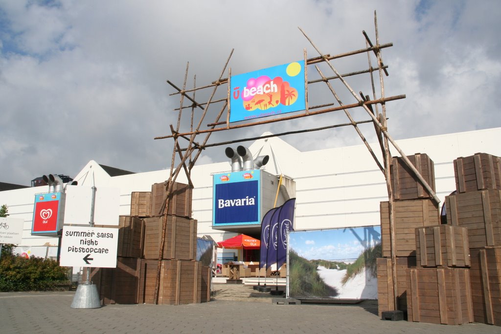 Information at the entrance of U-beach; tradecentre Jaarbeurs, Veemarktplein-Utrecht by Carl030nl