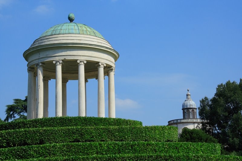 Tempio e chiesa Araceli by Luca Andrighetto