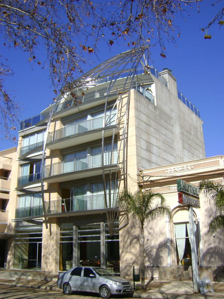 Nuevo Hotel Plaza frente a la Plaza San Martín by Eduardo Cavallo (edu…