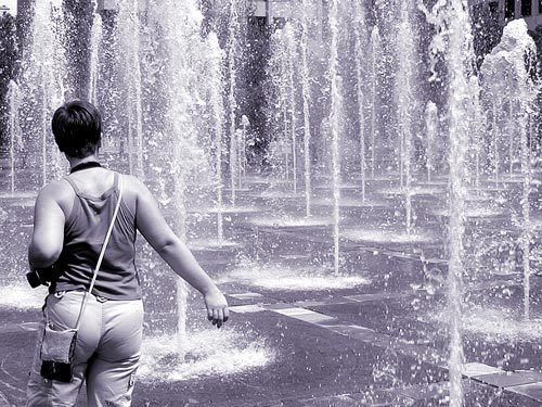 Water Spouts on Mid America Mall by Beyonda