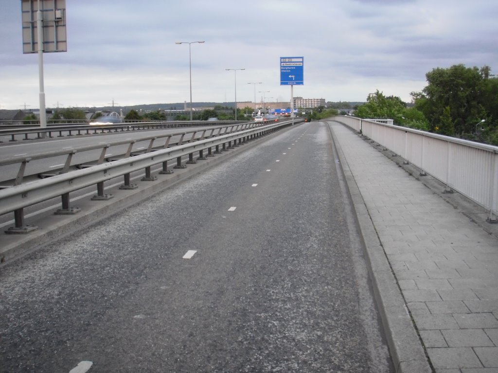 John F Kennedybrug - Maastricht - 2009 by StevenL