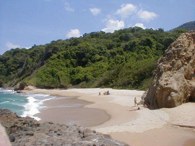 Playa litoral del Estado Vargas Venezuela by Jorge Luis