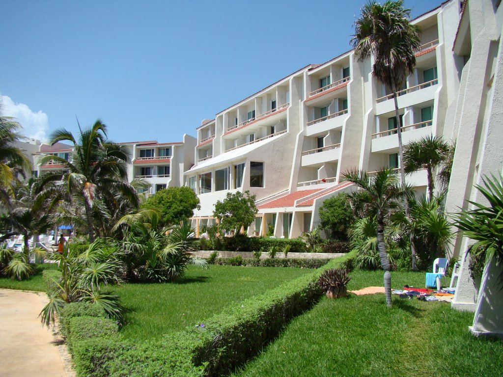 HABITACIONES DEL HOTEL SOLYMAR EN CANCÚN. by Martin Polanco M