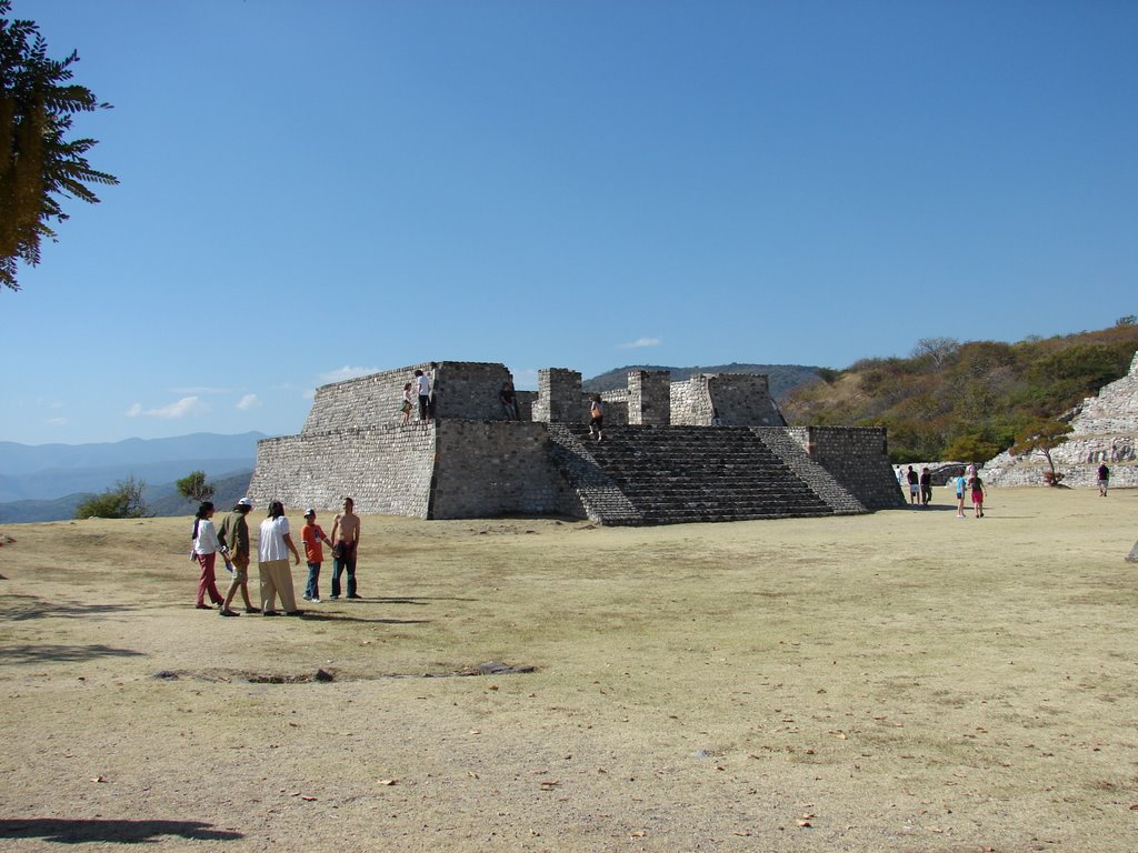 Xochicalco by Memo Velázquez