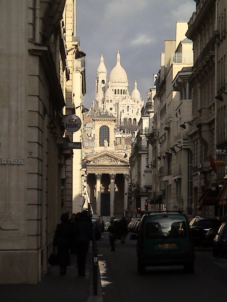 Paris - Sacre Couer hinter Notre Dame de Lorette - Januar 2007 by Dr. Konrad R. Theobald