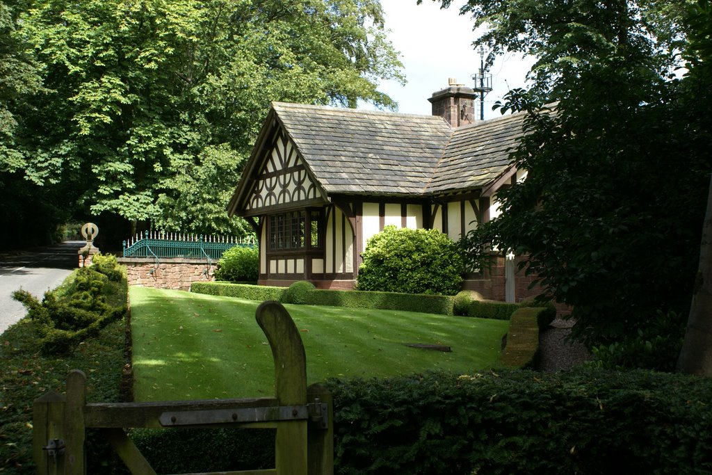 Gate Lodge, Portal by Bigdutchman