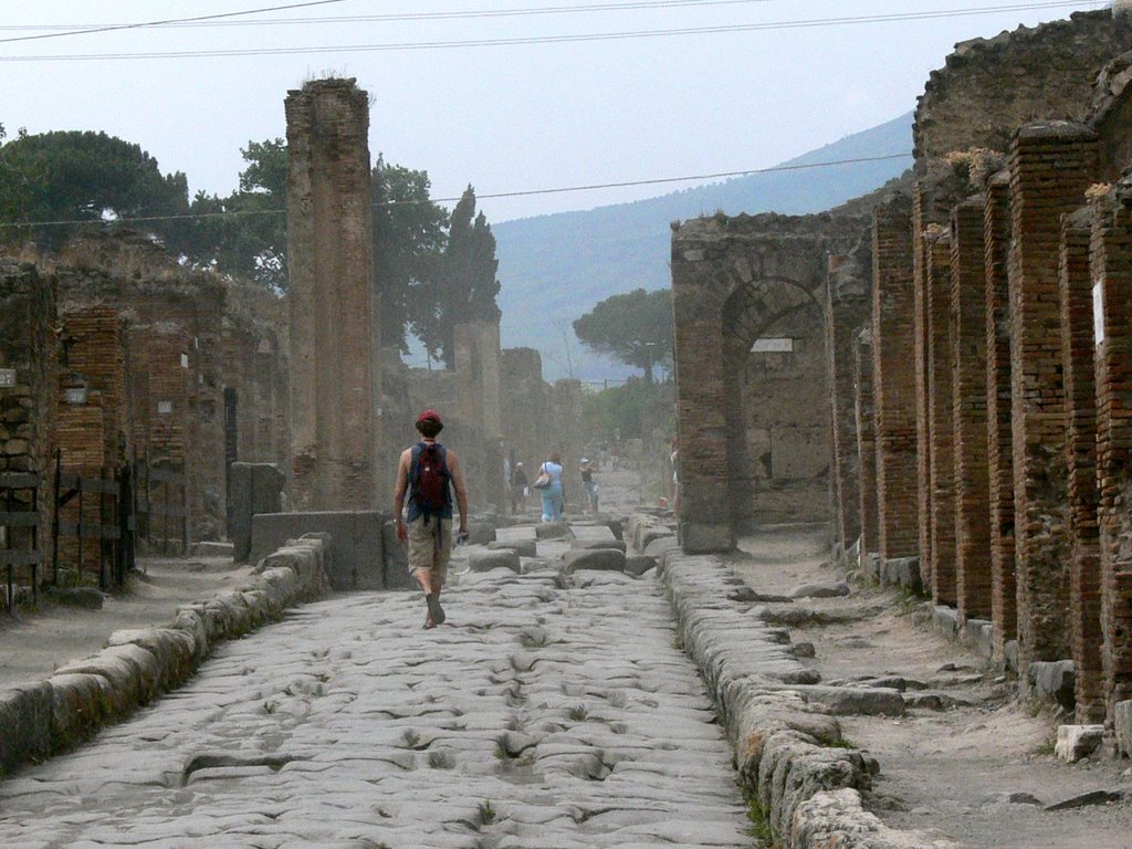 Pompei old city-city of ghosts by Andyno