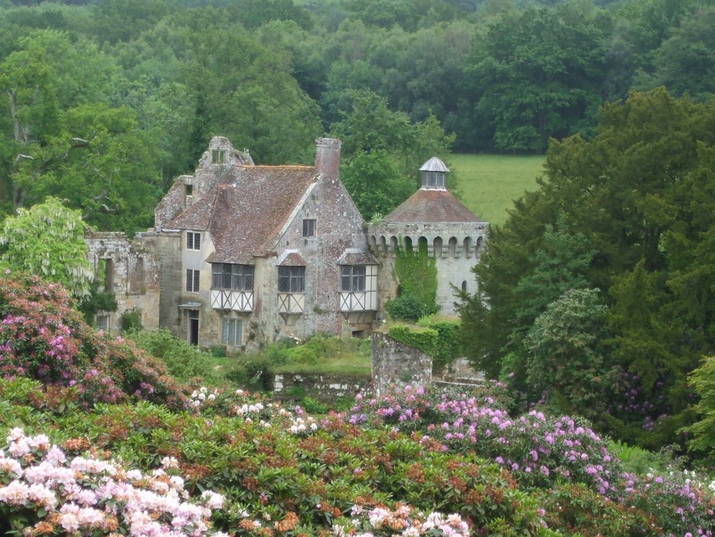 Scotney Castle, Kent, UK by A Shropshire Lad